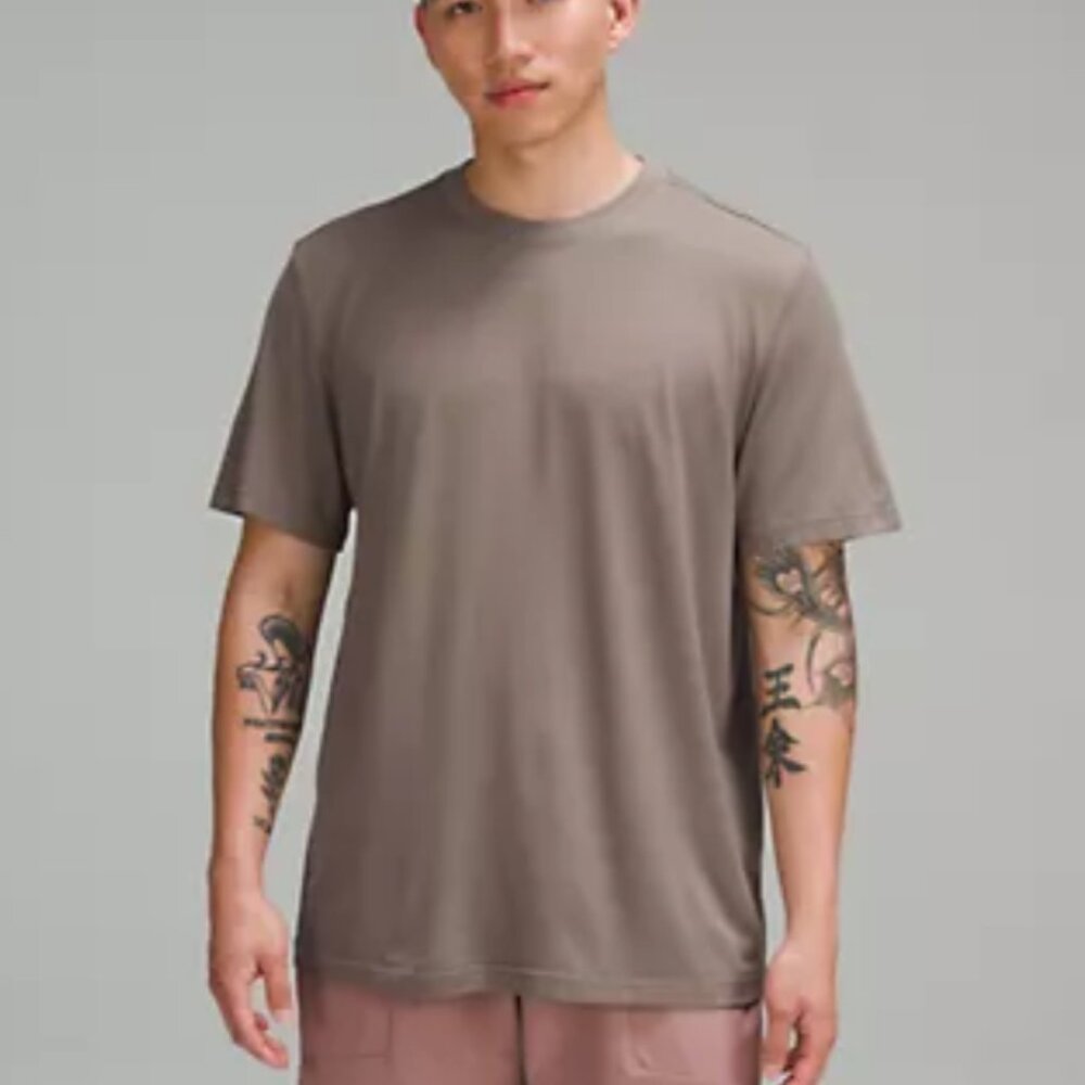 lululemon License to Train Relaxed Short-Sleeve Shirt Medium in Carbon Dust